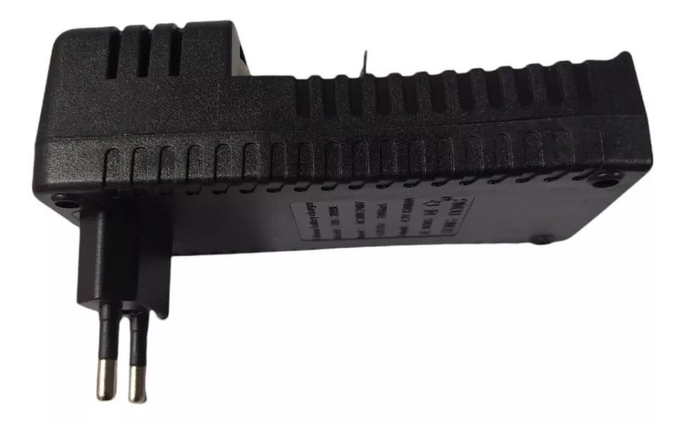 UNIVERSAL CARGADOR DE PILAS RECARGABLES 18650 14500 16340 - 4