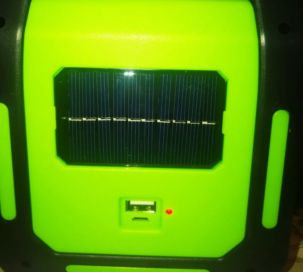 FOCO DE LUZ LED PORTABLE RECARGABLE SOLAR USB 3 EN 1 - 4