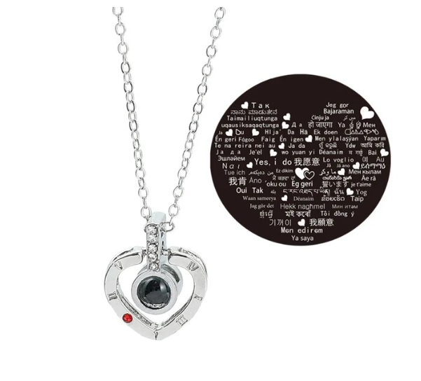 COLLAR PARA PAREJAS O MEJORES AMIGOS MODELO CORAZON NUMEROS ROMANOS - 1