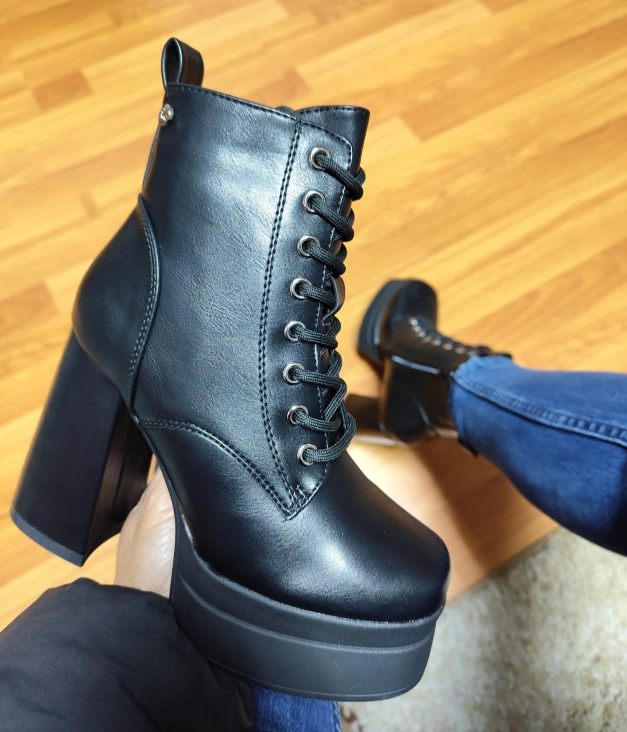 BOTIN MUJER TACO ALTO CON PLATAFORMA M481 - 1