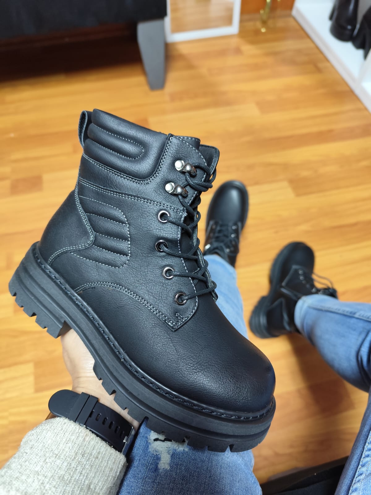 BOTIN PARA DAMA TACO BAJO CON PLATAFORMA M486 - 2