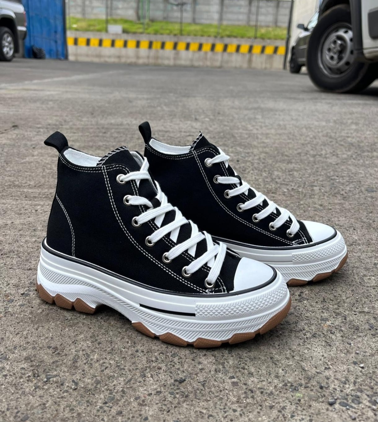 ZAPATILLAS MUJER M494 - 2
