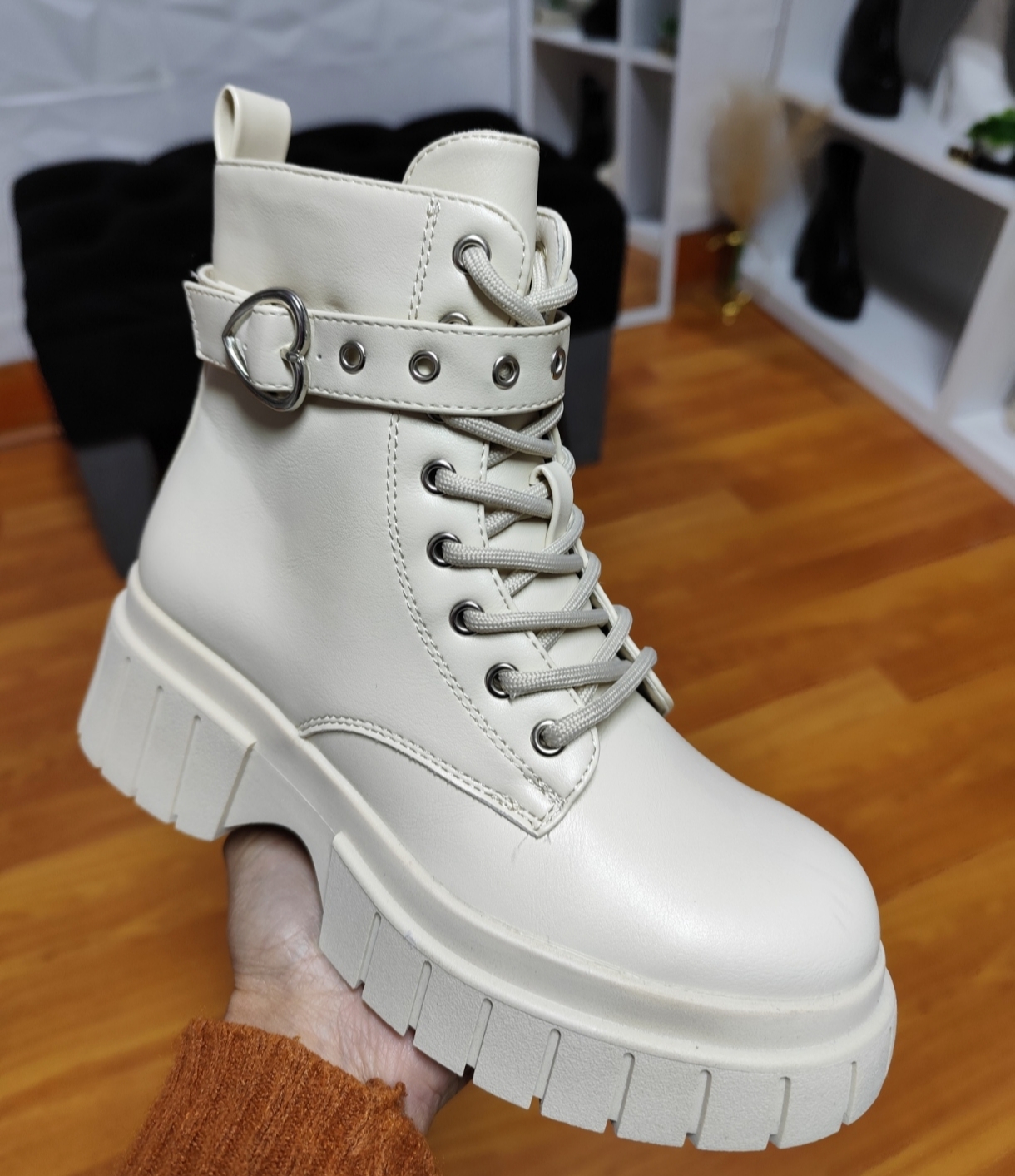 BOTINES MUJER COLOR BEIGE CON PLATAFORMA M510 - 1