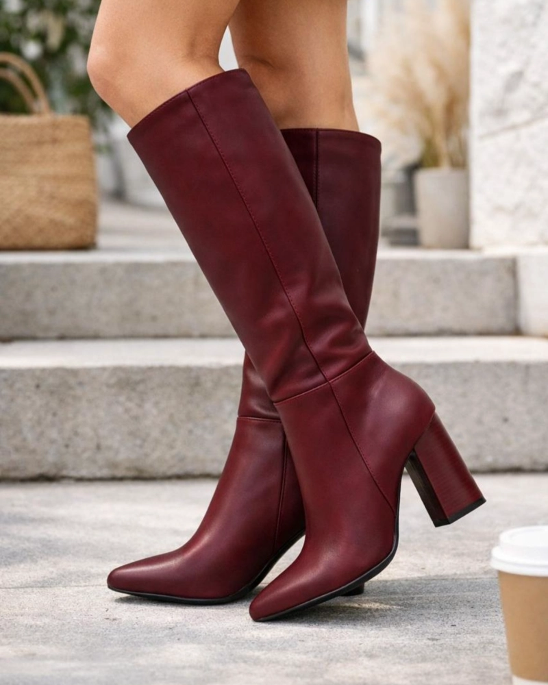 ELEGANTE BOTA COLOR BURDEO MUJER   EN ECO CUERO M588. HORMA PEQUEÑA - 1