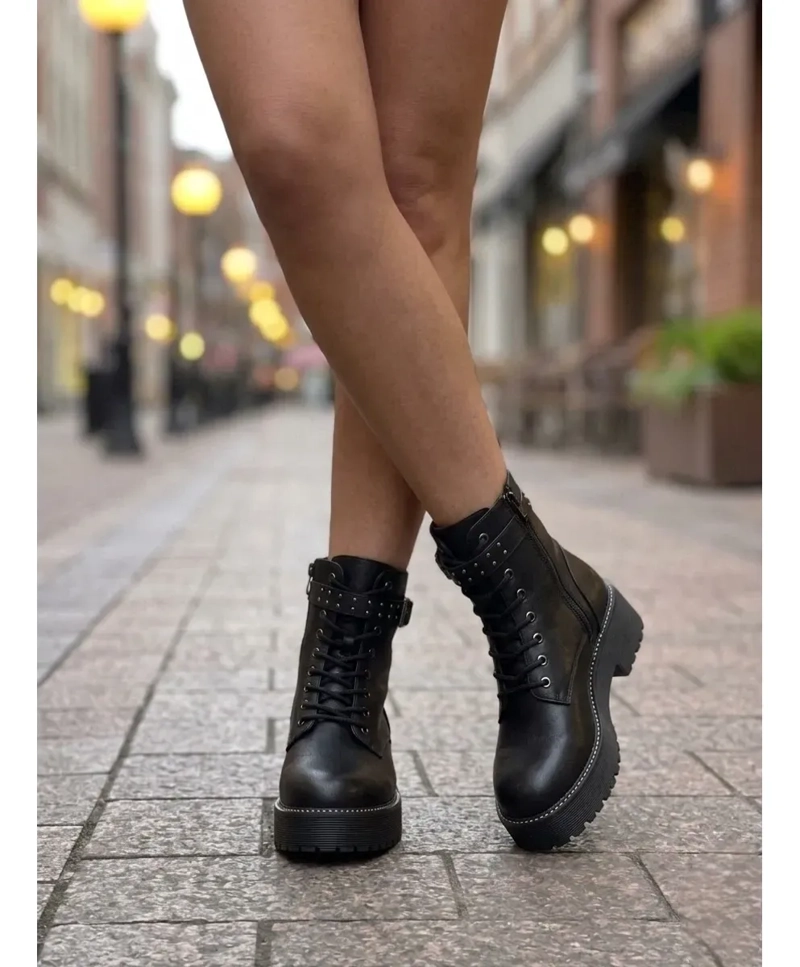 BOTIN NEGRO PARA MUJER CON PLATAFORMA M653 - 2