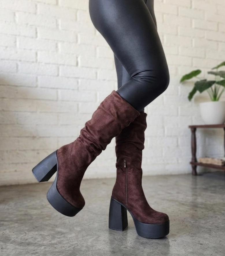 BOTA MUJER TACO ALTO EN GAMUZA CON PLATAFORMA  M686 - 1