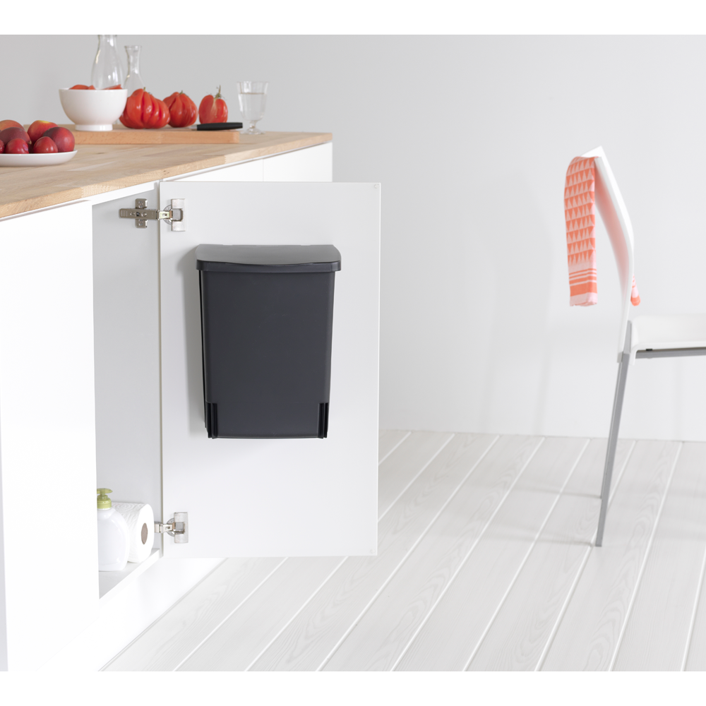 BASURERO BRABANTIA CON SOPORTE PUERTA 10 LT BLACK - 6