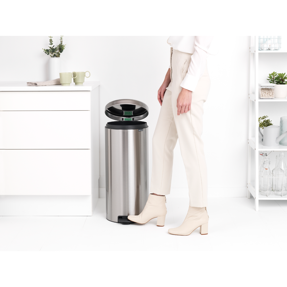 BASURERO BRABANTIA PEDAL NEWICON 30 LT MATT STEEL - 5