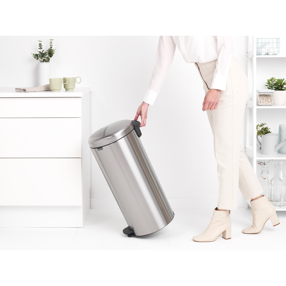 BASURERO BRABANTIA PEDAL NEWICON 30 LT MATT STEEL - 6
