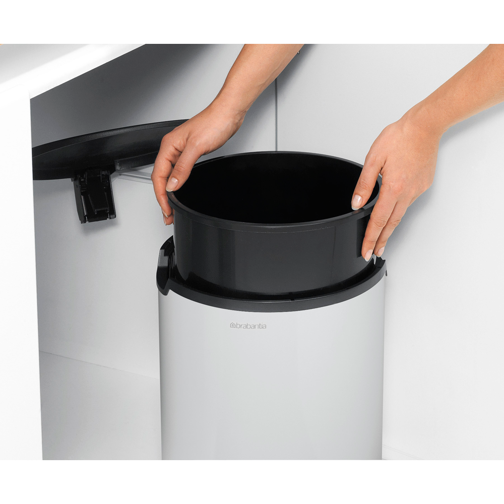 BASURERO BRABANTIA CON SOPORTE PUERTA 15 LT WHITE - 5