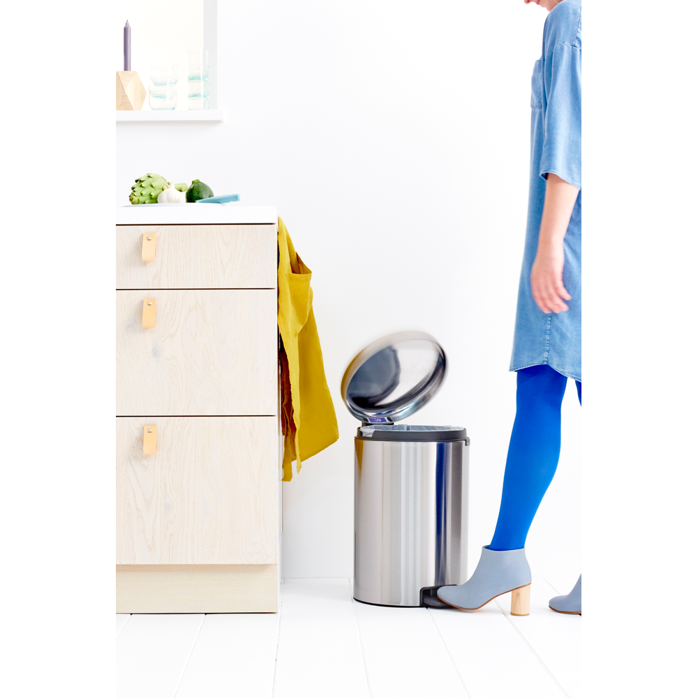 BASURERO BRABANTIA PEDAL NEWICON 20 LT MATT STEEL FINGERPRINT PROOF - 6