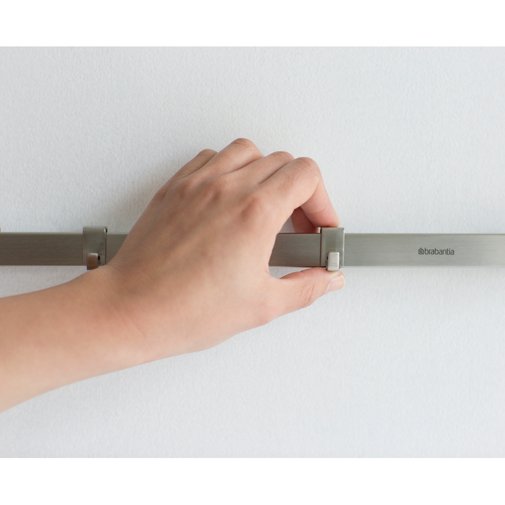BARRA BRABANTIA PARED 60 CM 7 GANCHOS MATT STEEL - 3