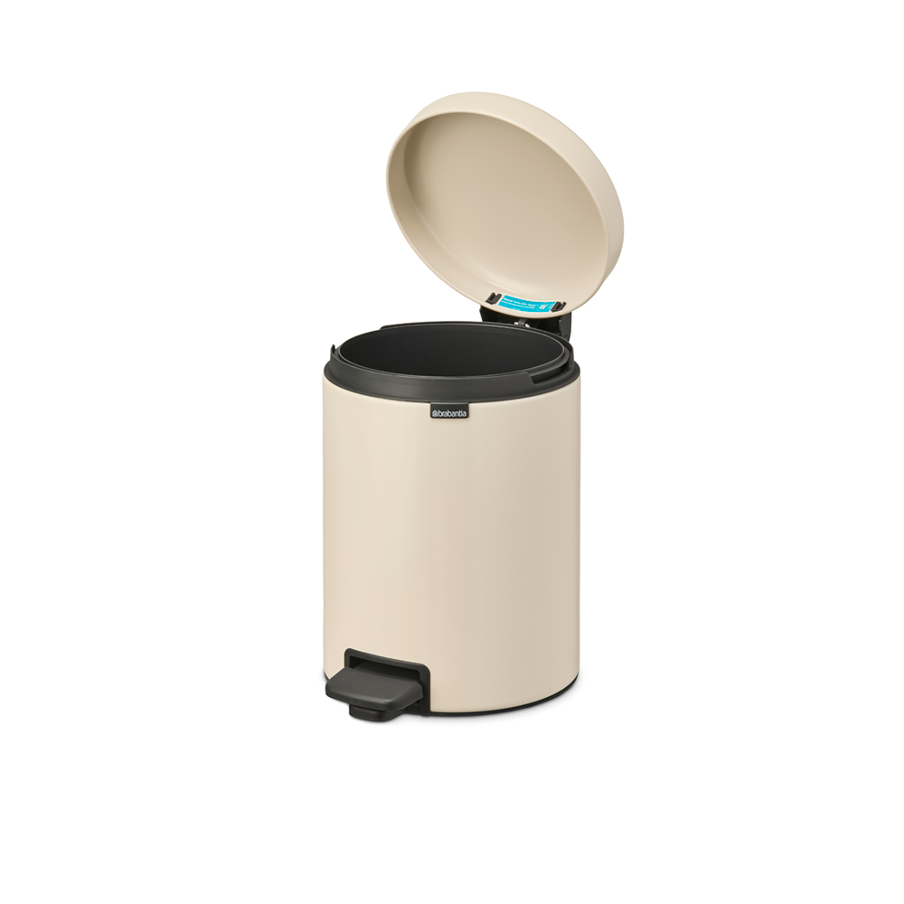 BASURERO BRABANTIA PEDAL NEWICON 5 LT SOFT BEIGE - 3