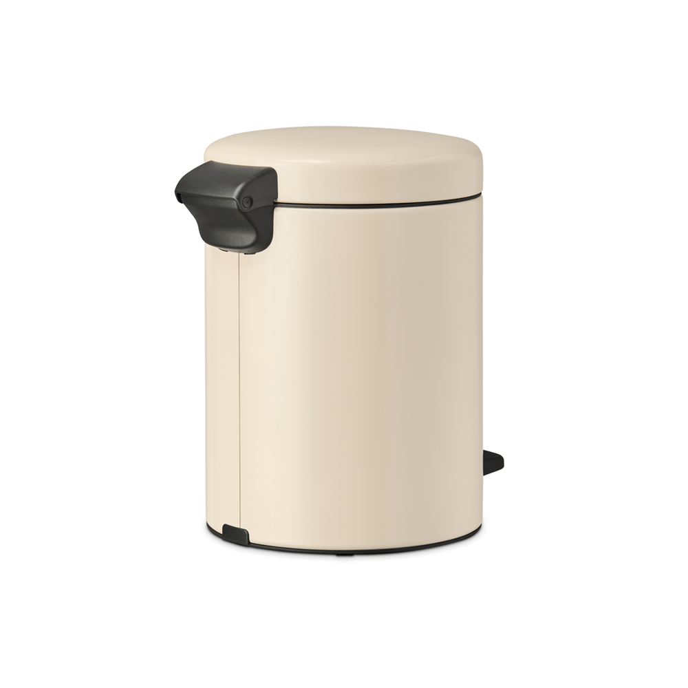 BASURERO BRABANTIA PEDAL NEWICON 5 LT SOFT BEIGE - 4