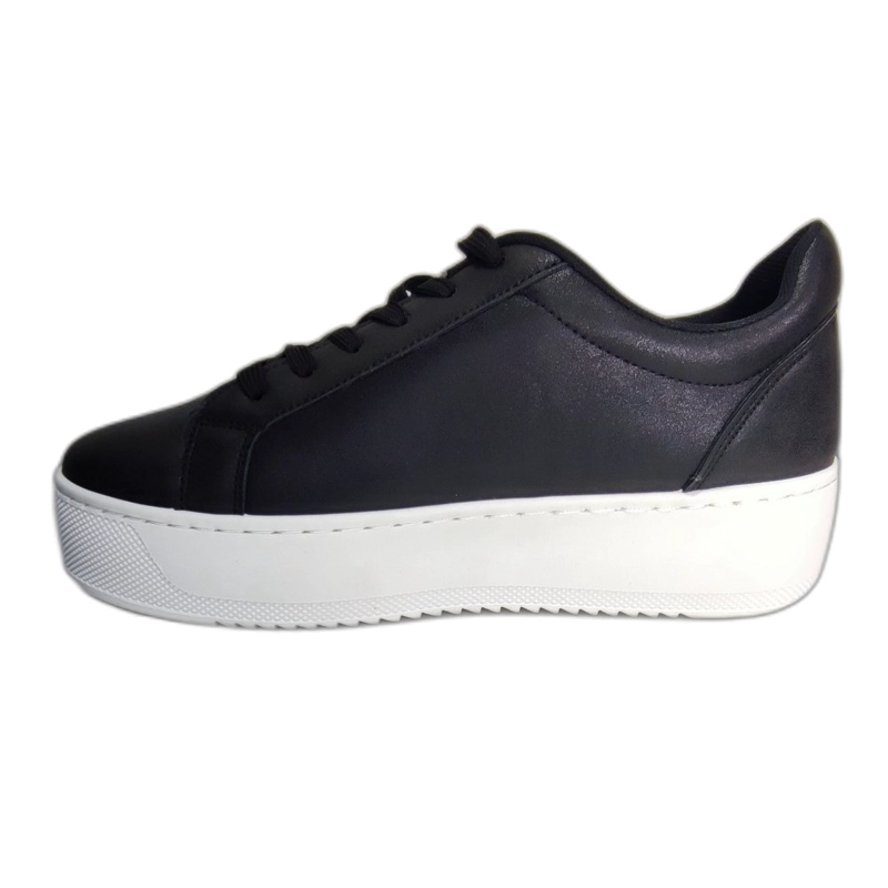ZAPATILLA PLATAFORMA NEGRA SUELA BLANCA BRILLO - 4