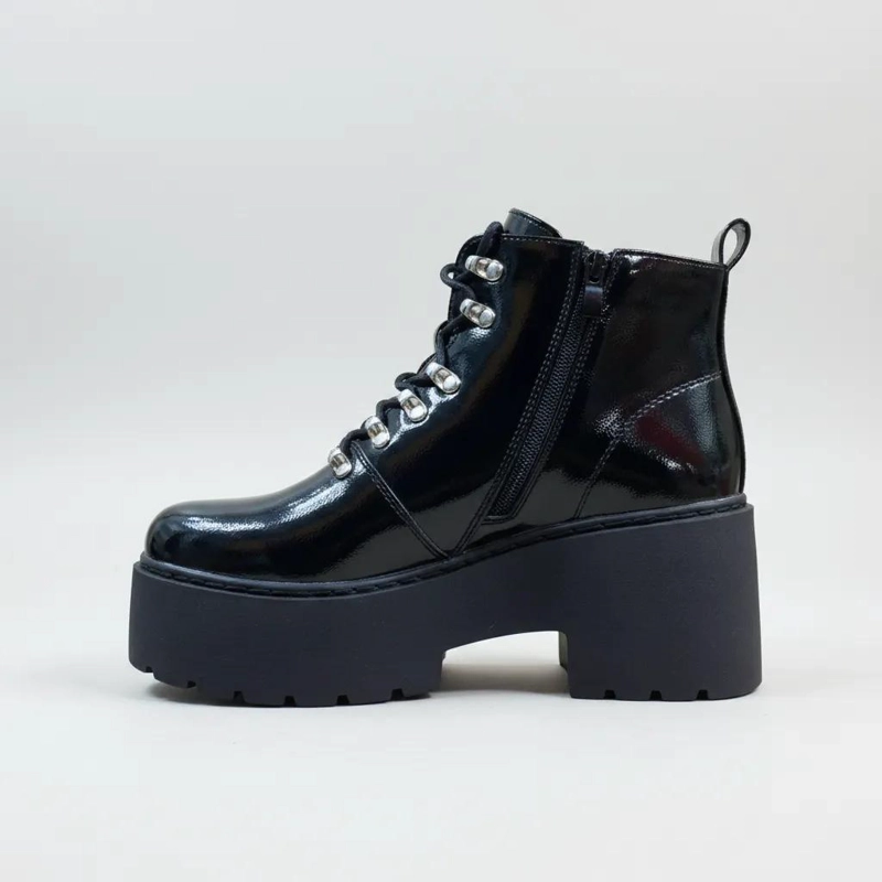 BOTIN CHAROL NEGRO CON PLATAFORMA Y CORDONES - 4