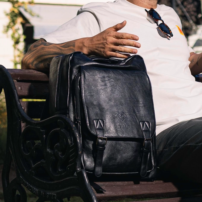 MOCHILA MOVAC URBAN PORTA NOTEBOOK DE CUERO ECOLÓGICO IMPERMEABLE DE GRAN CAPACIDAD - 5