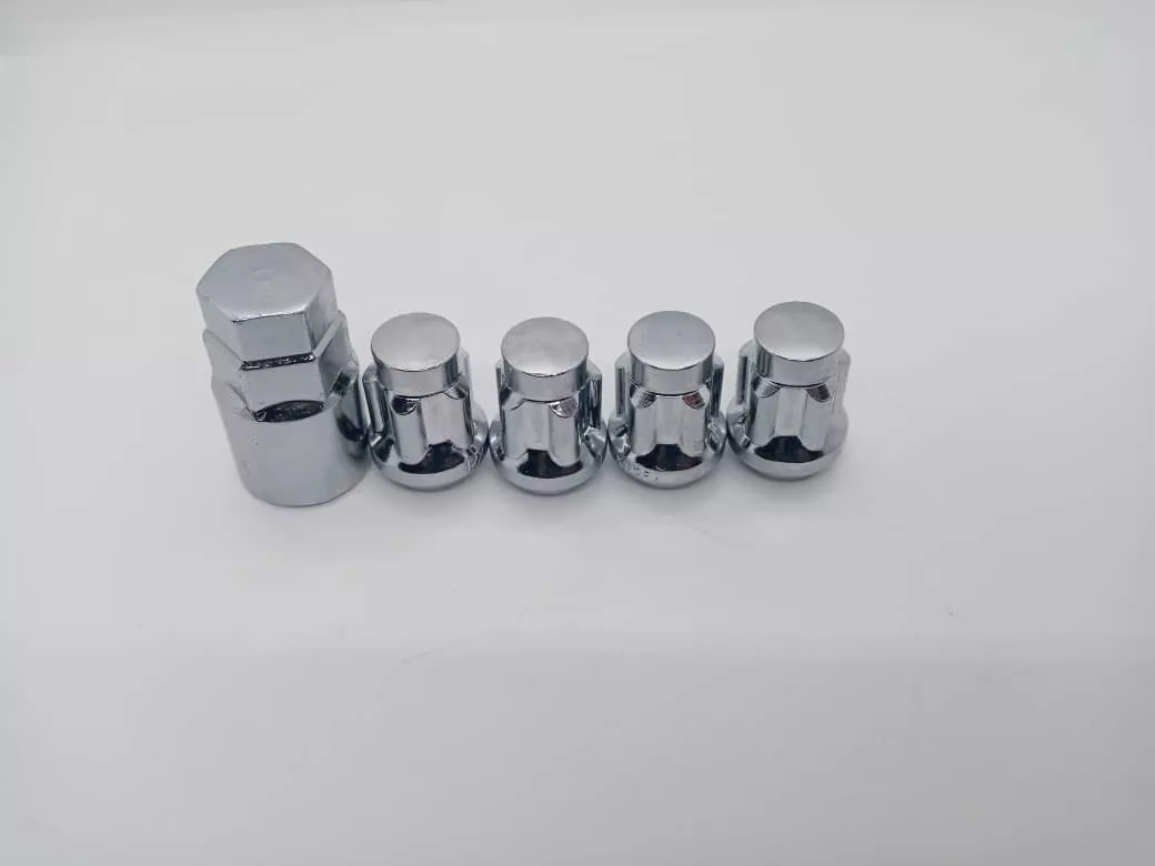 JUEGO 4 TUERCA SEGURIDAD 1 LLAVE ACERO COLOR PLATA M12X1.25 - 4