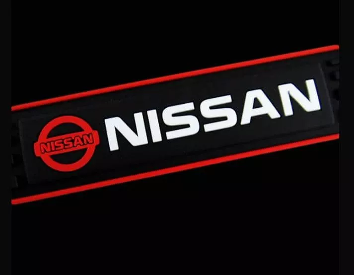 X4 GOMA PISADERA MULTIFUNCIÓN CUBRE SOCALOS NISSAN PROTECTOR - 2