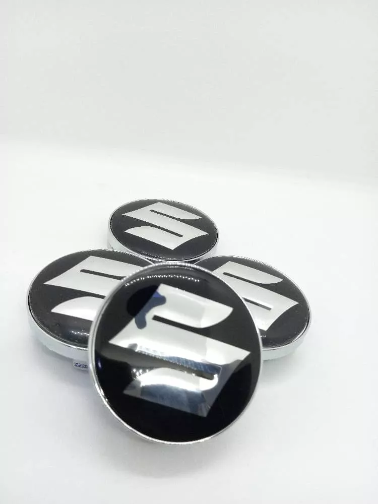 SET X4 TAPA CENTRO LLANTA AUTOS 60MM SUZUKI NEGRA LOGO PLATA - 2