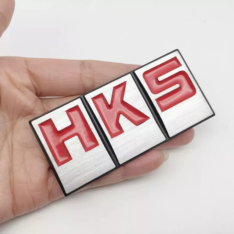 EMBLEMA PEGATINA ADHESIVO METÁLICO MODELO HKS LETRA ROJA - 2