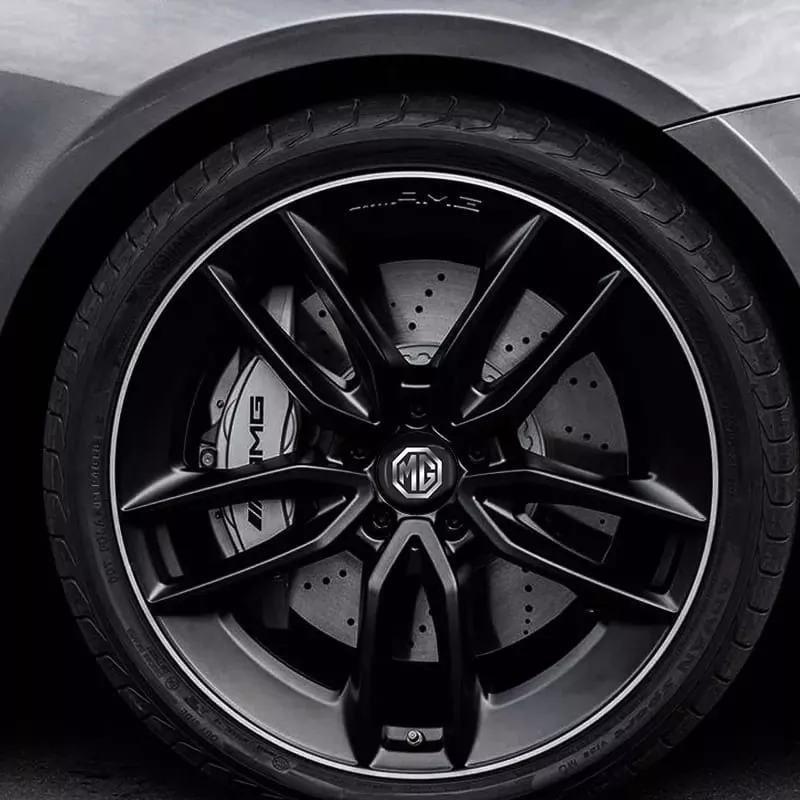 SET X4 TAPA CENTRO LLANTA AUTO 60MM NEGRO LOGO PLATEADO - 4