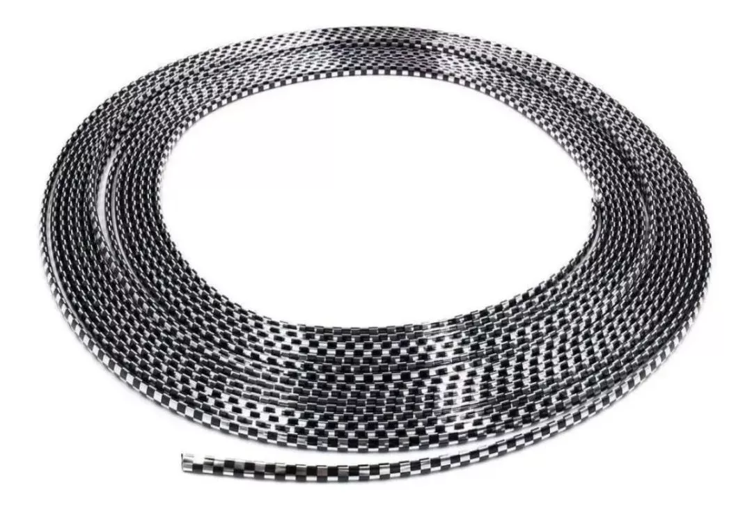 ROLLO DE MOLDURA PROTECTORA PARA AUTOS 15 METROS CARBONO - 1