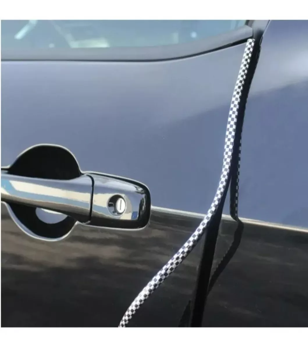 ROLLO DE MOLDURA PROTECTORA PARA AUTOS 15 METROS CARBONO - 2