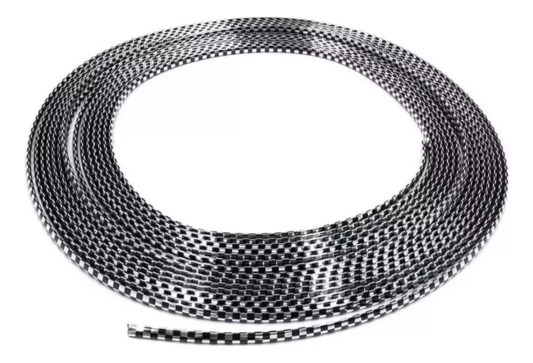 ROLLO MOLDURA PROTECTORA PARA AUTOS 15 METROS CARBONO - 1