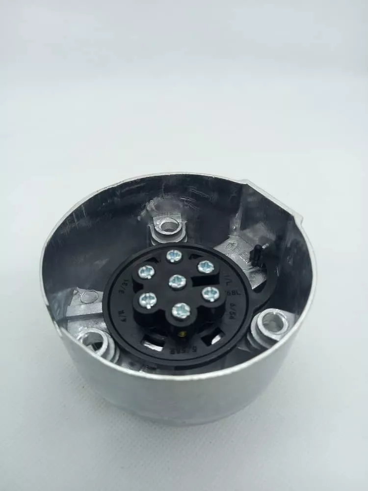 ENCHUFE HEMBRA DE ALEACIÓN DE ALUMINIO PARA CARRO ARRASTRE - 3