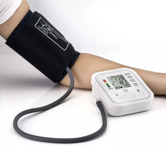 TENSIÓMETRO DIGITAL RIQUI DE BRAZO MEDIDOR PRESIÓN ARTERIAL PULSO COLOR BLANCO - 1