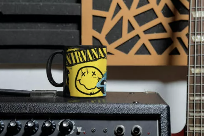 TAZA MÁGICA DE NIRVANA-KURT COBAIN - BANDAS DE ROCK 02 - 2