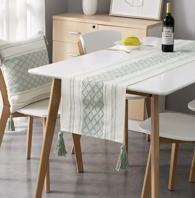 CAMINO DE MESA MEDIDA 37X180CM TEJIDO BORDADO POLIESTER VERDE CLARO LINEAS - 1