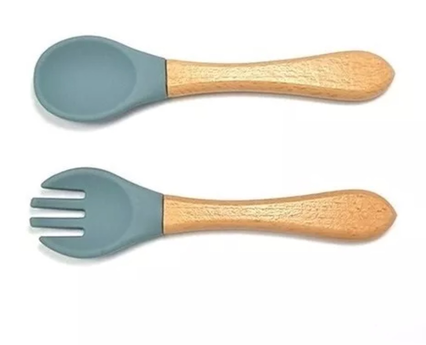 SILICONA RIQUI ANTIDESLIZANTE BEBÉS PLATOS CUENCOS CUCHARAS AZUL - 5
