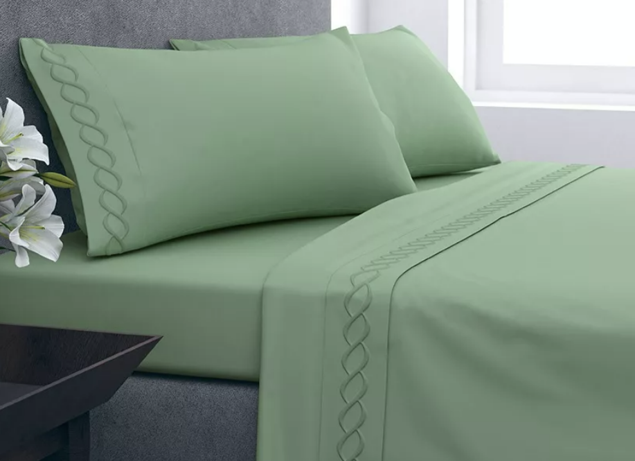 JUEGO SÁBANAS BORDADAS MICROFIBRA 210 HILOS 2.5 PLAZAS COLOR VERDE DISEÑO DE LA TELA LISO - 1