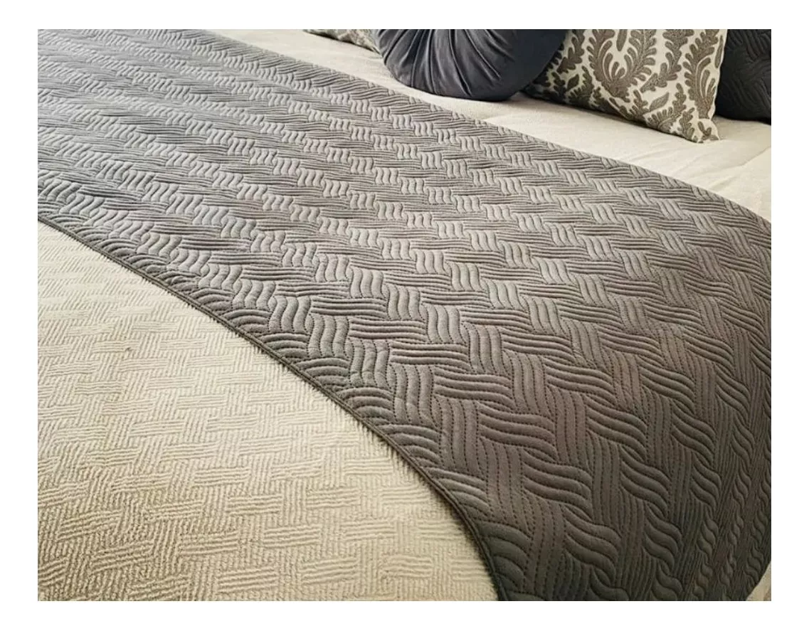 PIECERA DE CAMA PLUSH - 1