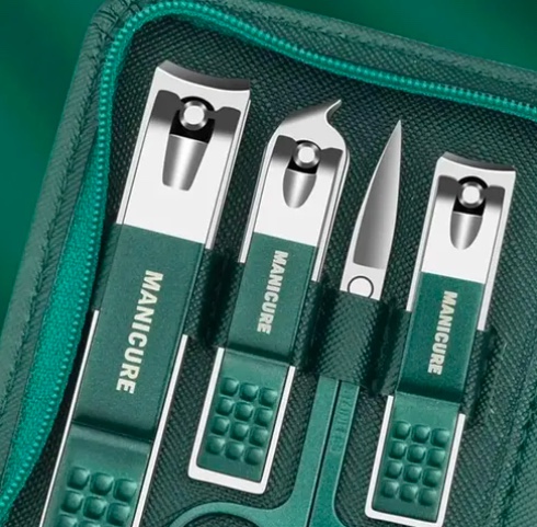 KIT PROFESIONAL PARA EL CUIDADO DE LAS UÑAS - 5
