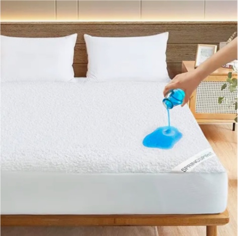 CUBRE COLCHON IMPERMEABLE 1.5 PLAZA COLOR BLANCO - 1