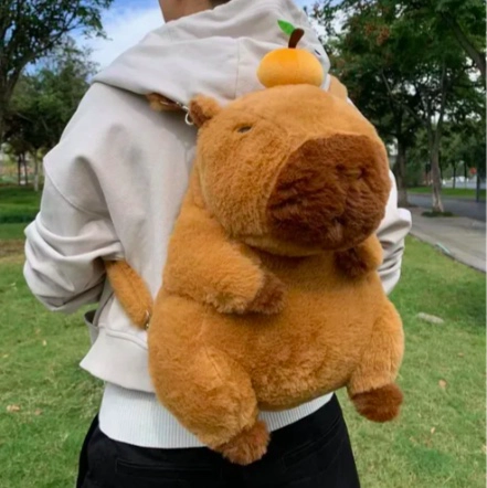 PELUCHE MOCHILA CAPIBARA - 2