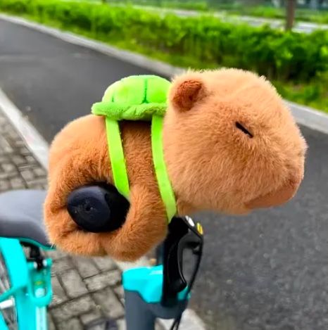 PELUCHE CAPIBARA ABRAZA MUÑECA CARPINCHO - 2