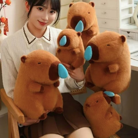 PELUCHE CAPIBARA CON MOCOS EXTRA SUAVE - 4