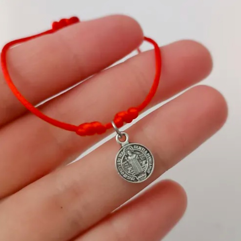 PULSERA SAN BENITO HILO ROJO BEBE  1 CM - 2