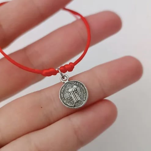 PULSERA SAN BENITO HILO ROJO BEBE  15 MM - 3