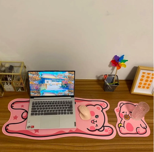 ALFOMBRILLA MOUSE PAD GRANDE XL ANTIDESLIZANTE ROSADO - 1