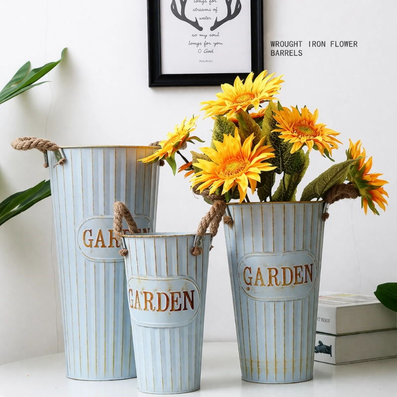 SET 3 MACETERO METALICO DECORATIVO CELESTE TIPO FLORERO XL - 2