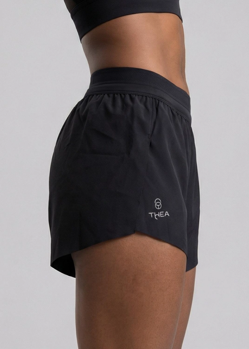 SHORT DE RUNNING SALUS BLACK CON CALZON INTERNO INCORPORADO - 4
