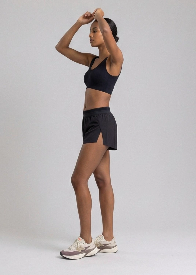 SHORT DE RUNNING SALUS BLACK CON CALZON INTERNO INCORPORADO - 6