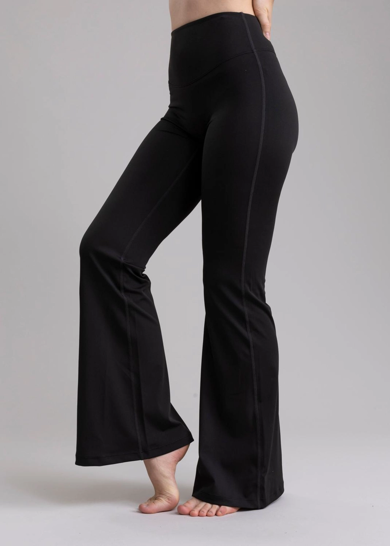 PANTALON LEGGING BRIGID BLACK - ACAMPANADO Y DE TIRO ALTO - 2