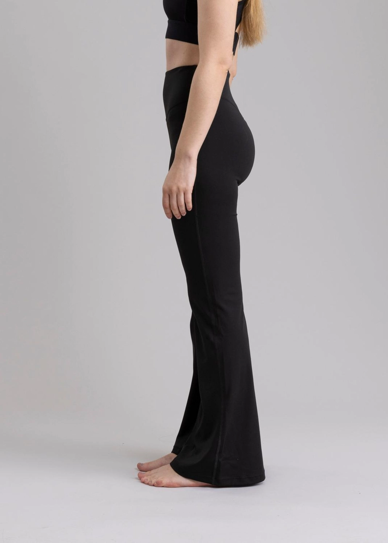 PANTALON LEGGING BRIGID BLACK - ACAMPANADO Y DE TIRO ALTO - 3