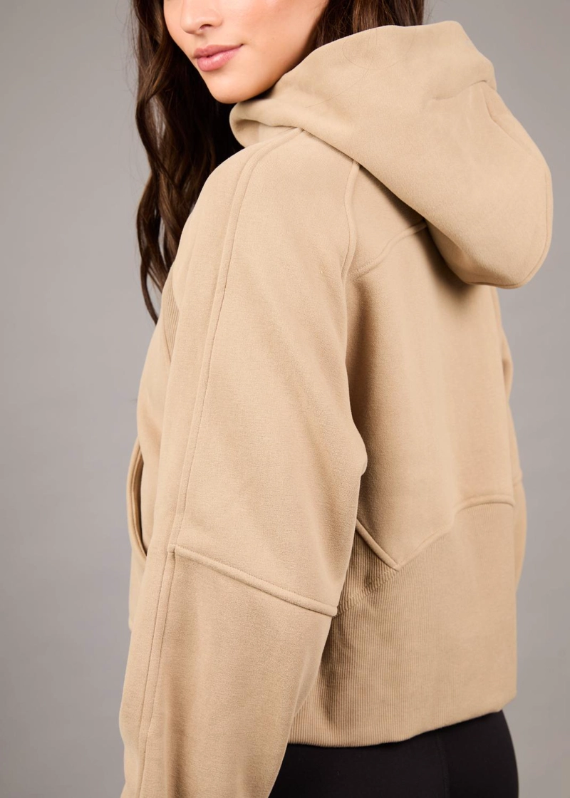 POLERON KISHAR KHAKI CON CAPUCHA - 9